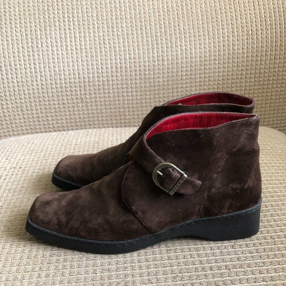 Salvatore Ferragamo Cobbie Women's Brown SuedeBoot - Picture 2 of 14